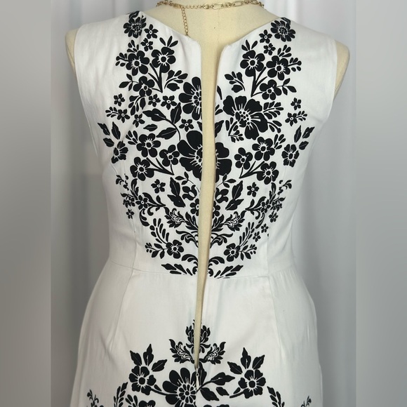 London Times V-Neck Sleeveless Floral Print Dress (1008) - Picture 10 of 13